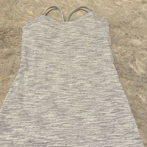 Lululemon tank size 4